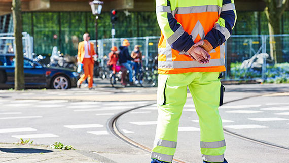 What Do Traffic Controllers Wear?